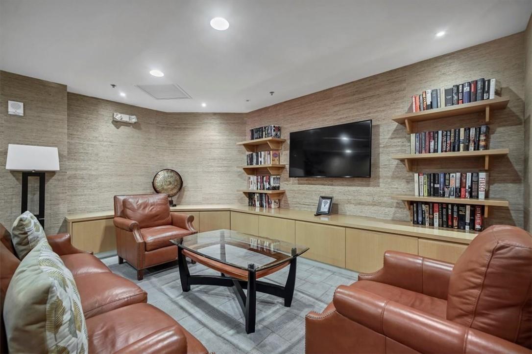 1 Renaissance Square Unit: 8D