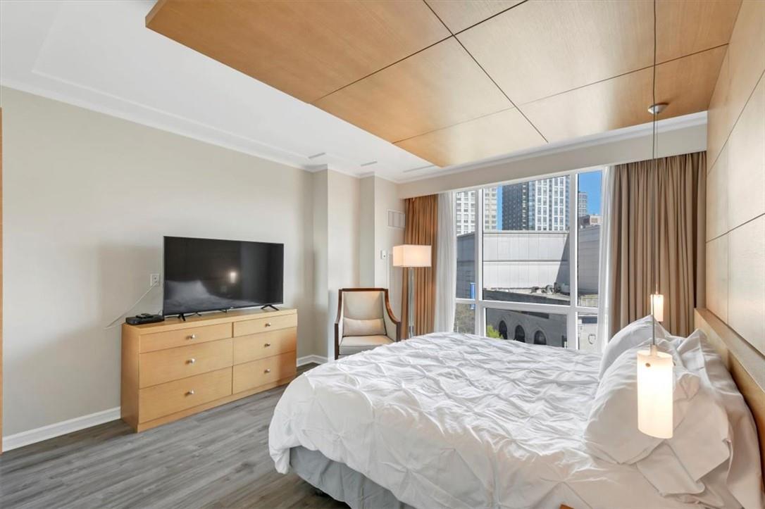 1 Renaissance Square Unit: 8D