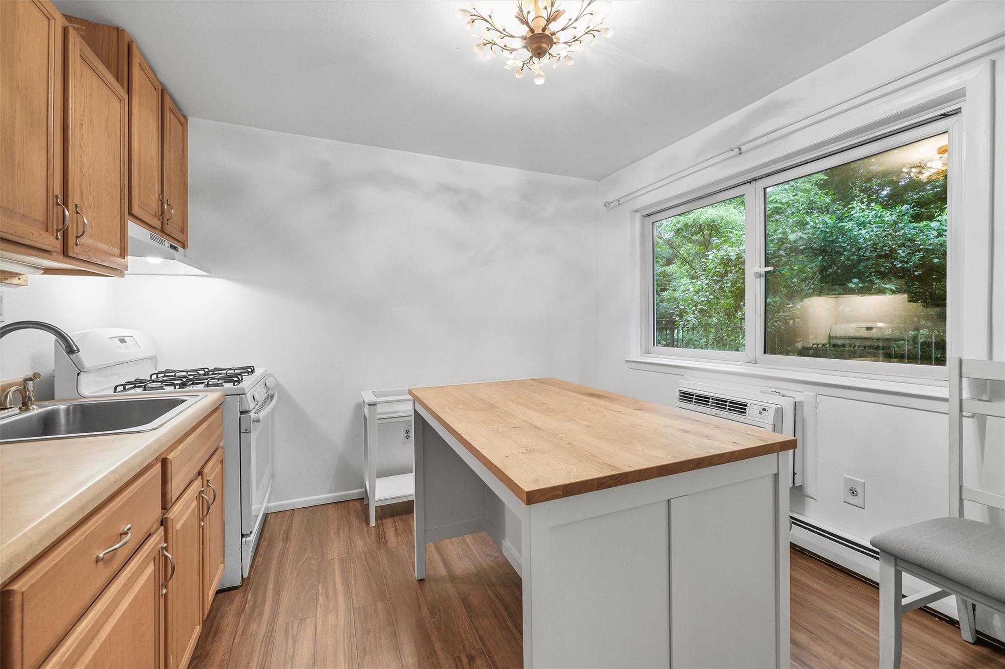13 Scenic Drive Unit: M