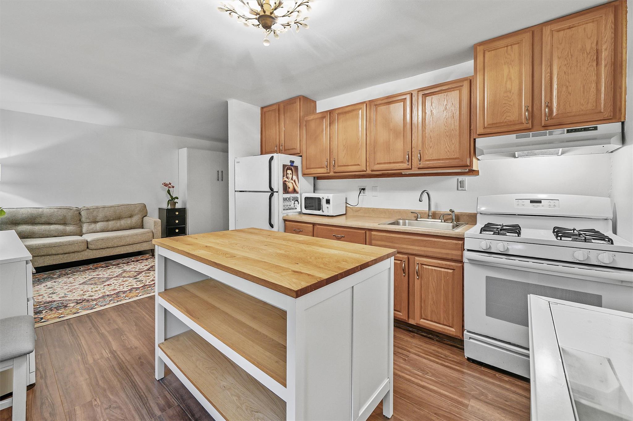 13 Scenic Drive Unit: M