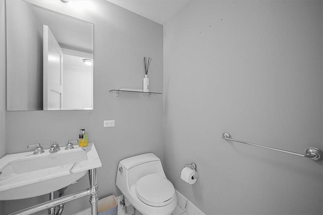 1 Renaissance Square Unit: 14D