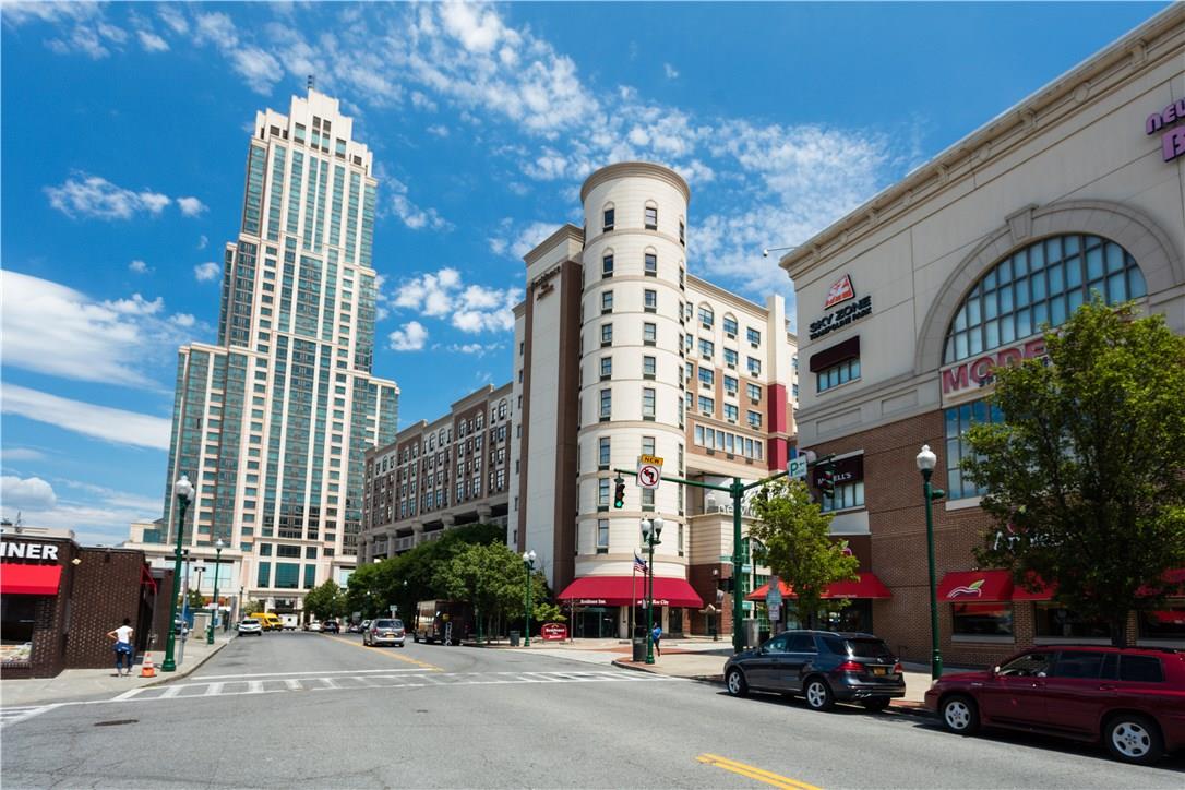 175 Huguenot St Unit: 1801