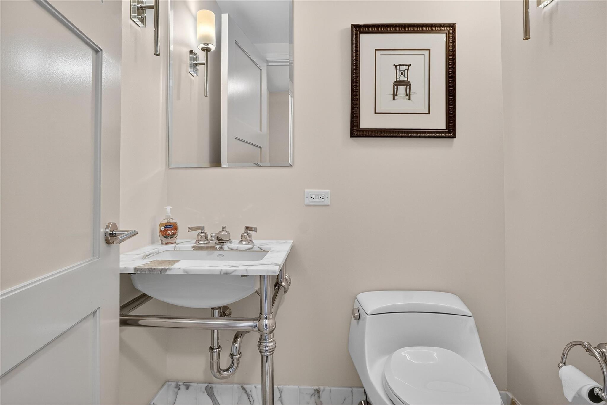 1 Renaissance Square Unit: 14F