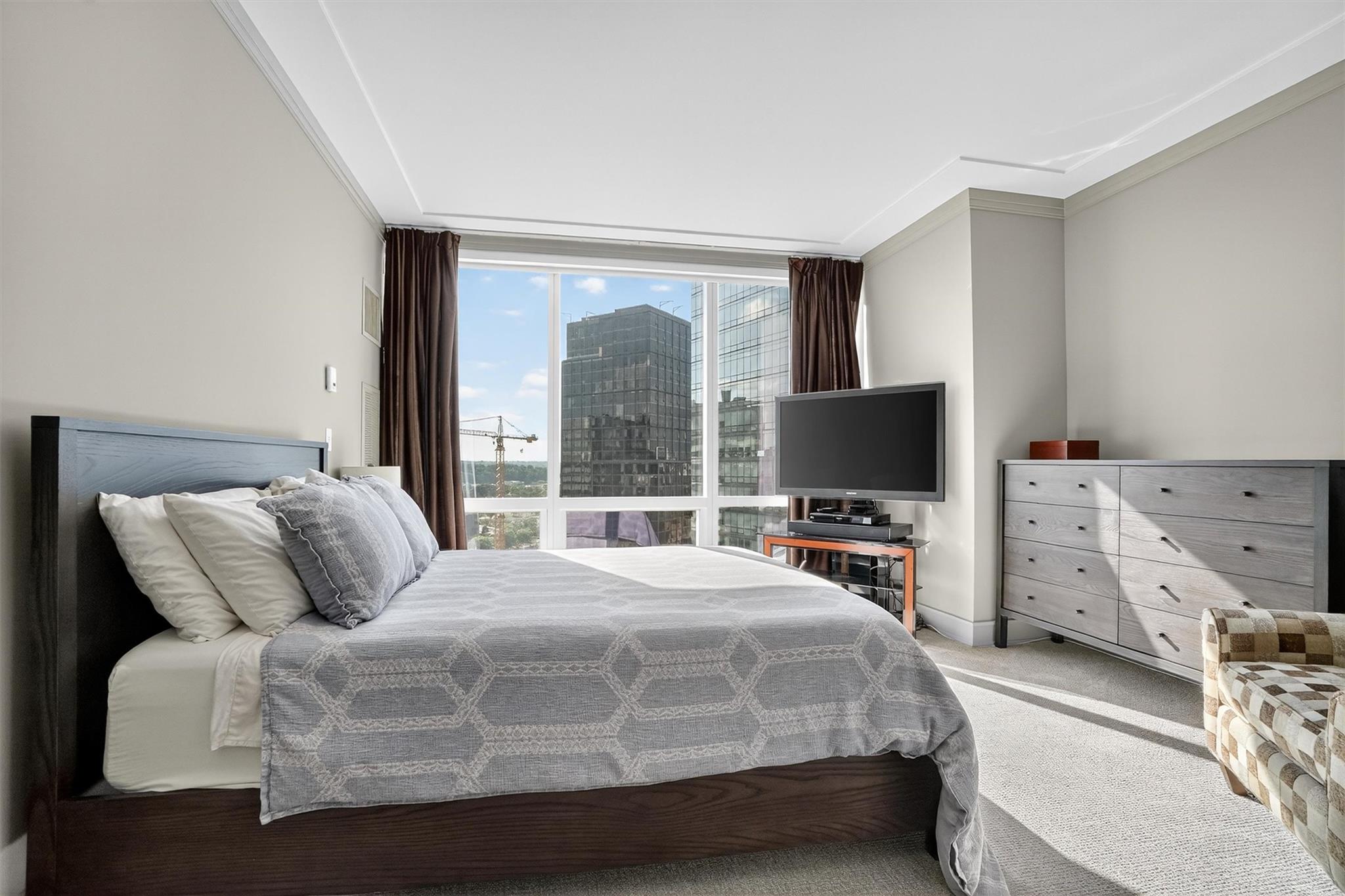 1 Renaissance Square Unit: 14F