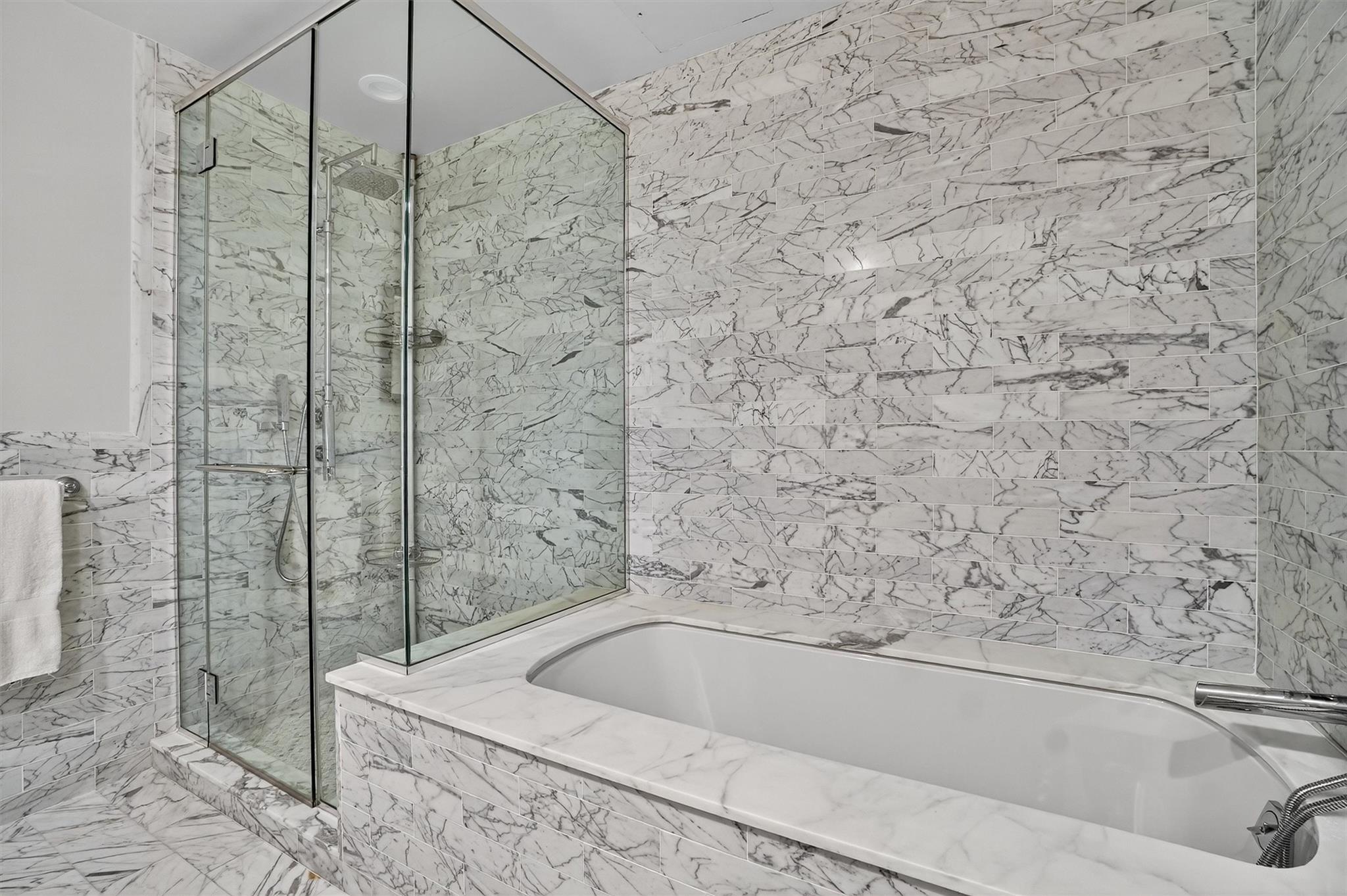 1 Renaissance Square Unit: 14F