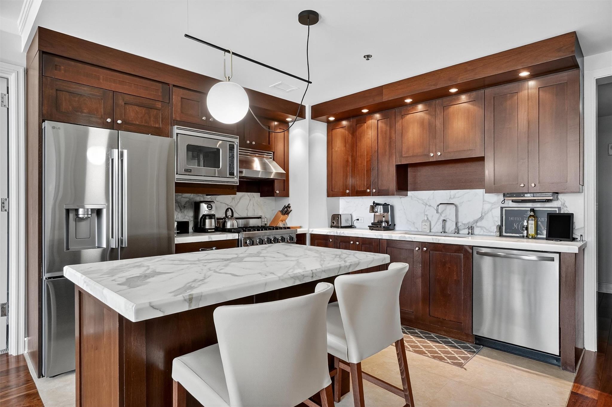 1 Renaissance Square Unit: 14F