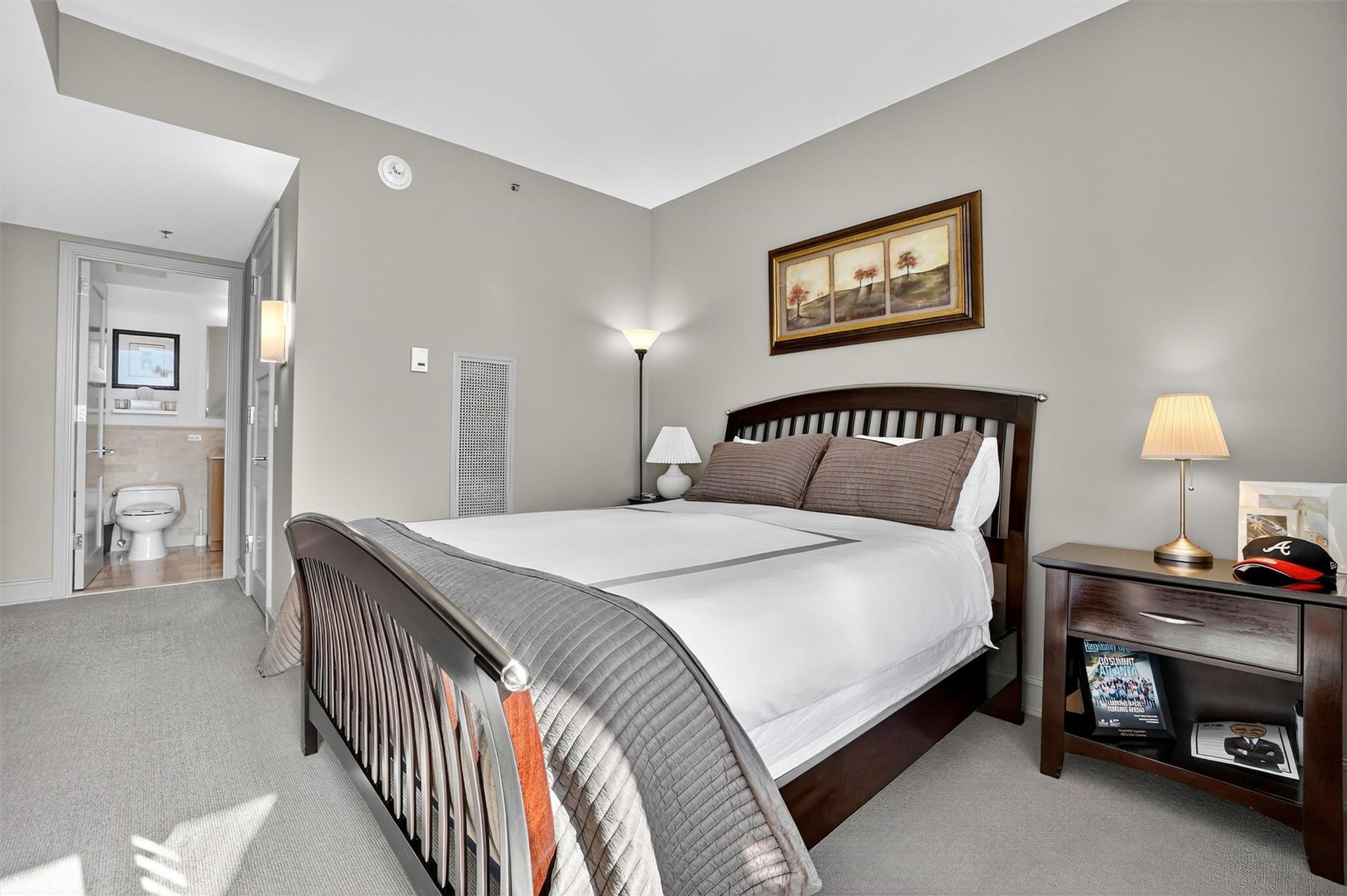 1 Renaissance Square Unit: 14F