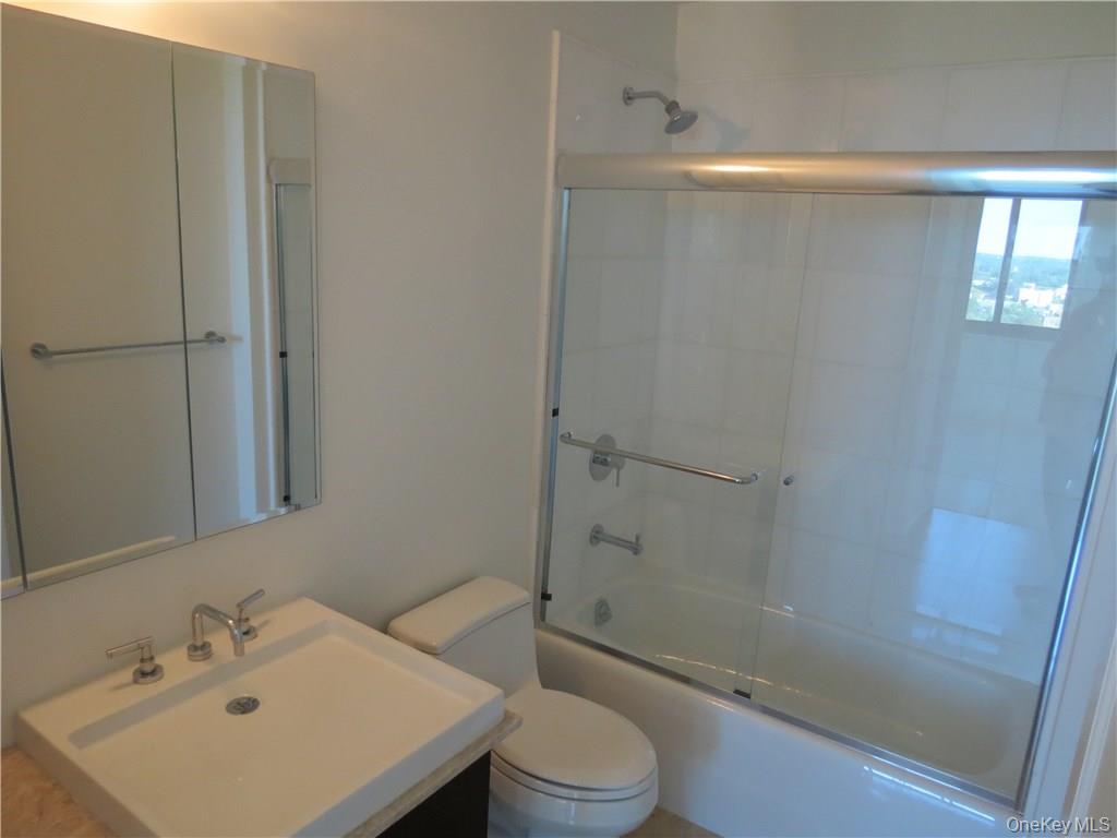 175 Huguenot St Unit: 1801