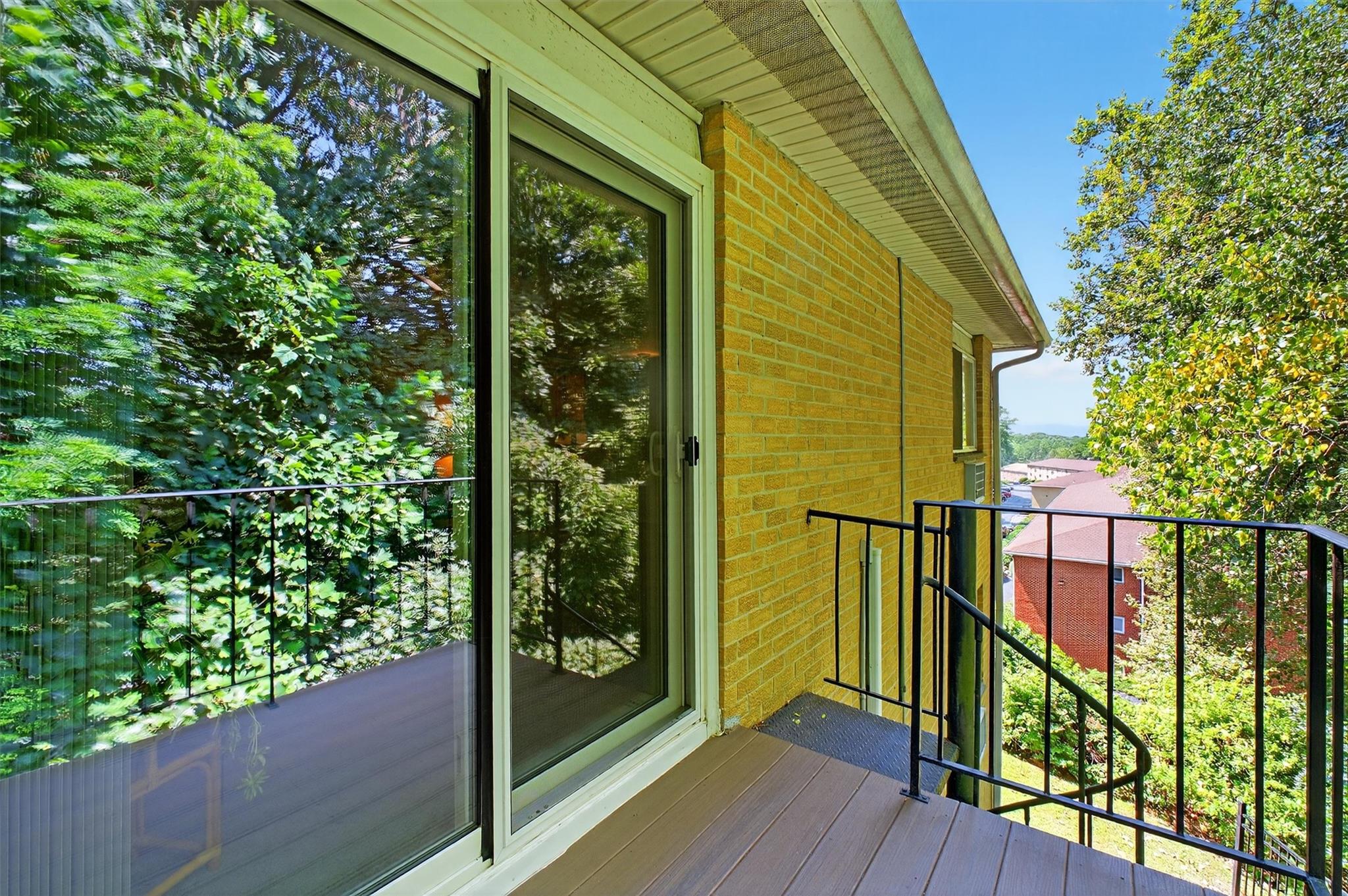 15 Scenic Drive