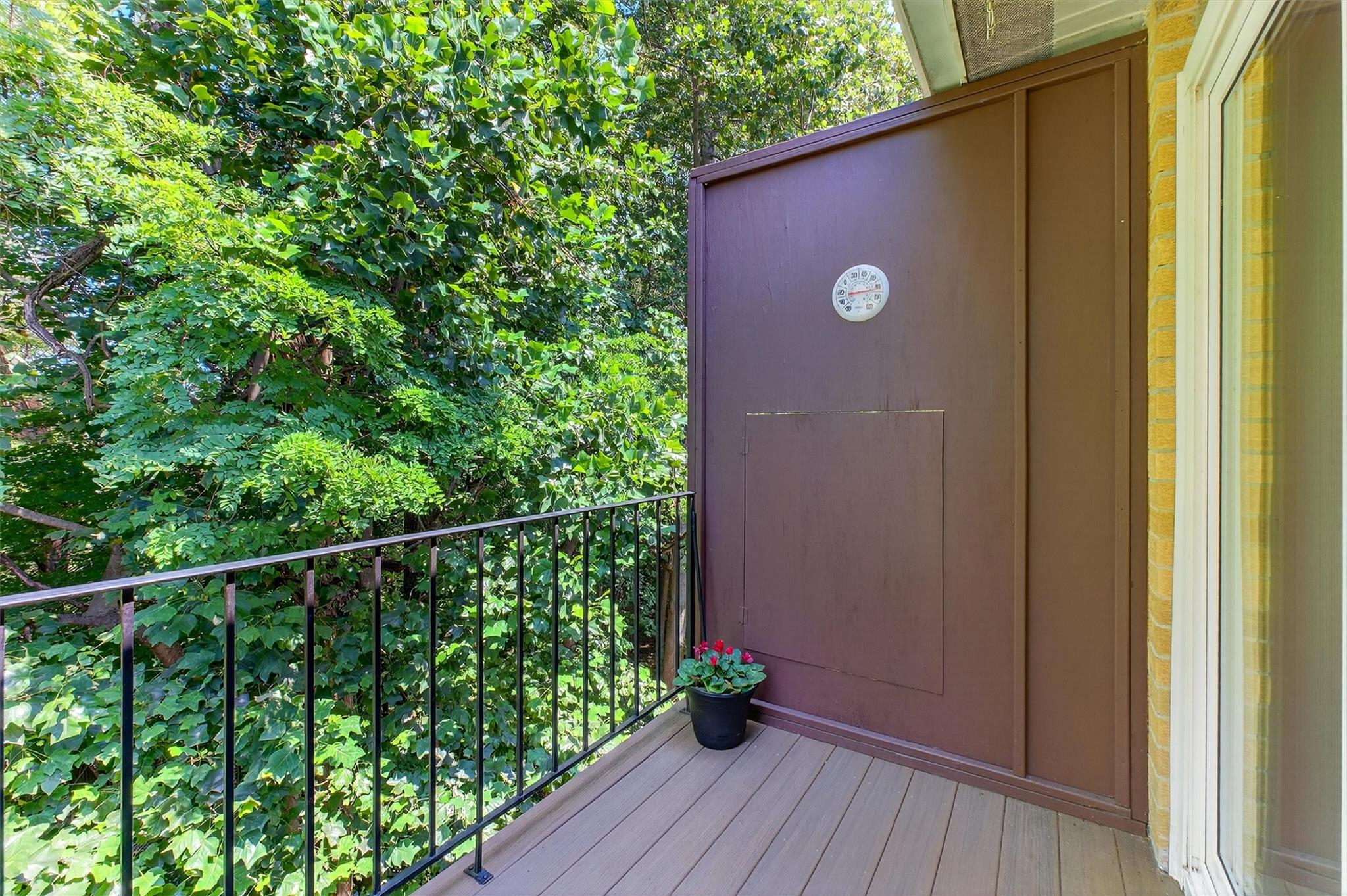 15 Scenic Drive