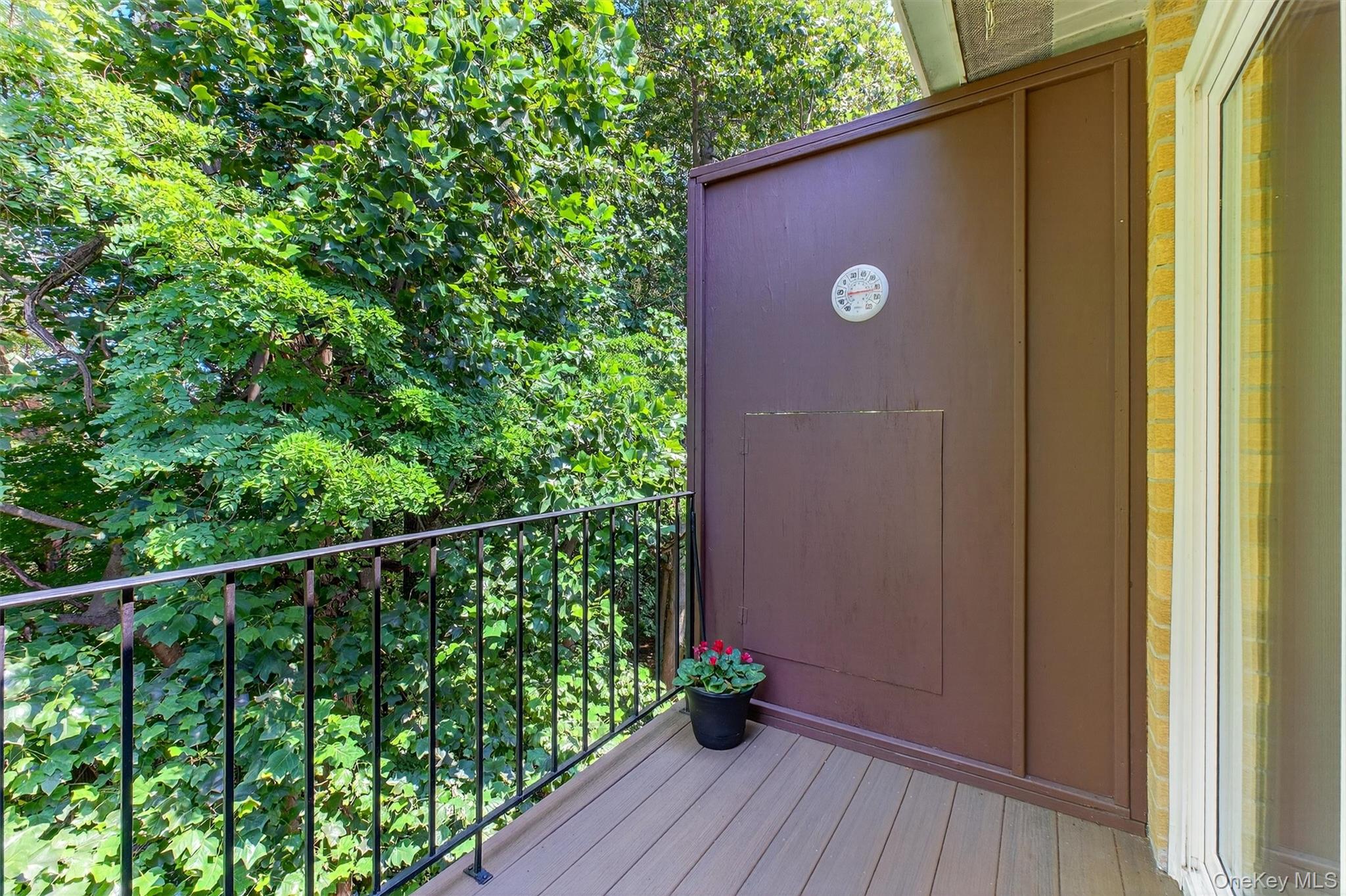 15 Scenic Drive