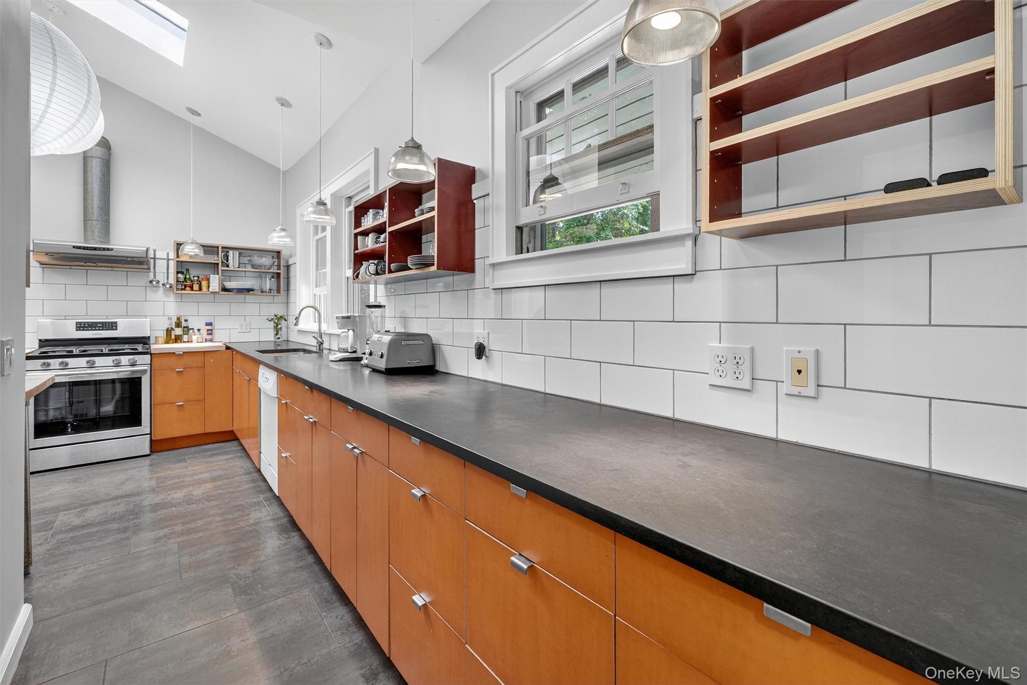 148 Teatown Road