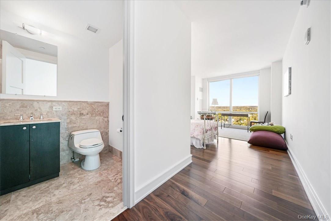 5 Renaissance Square Unit: 26B