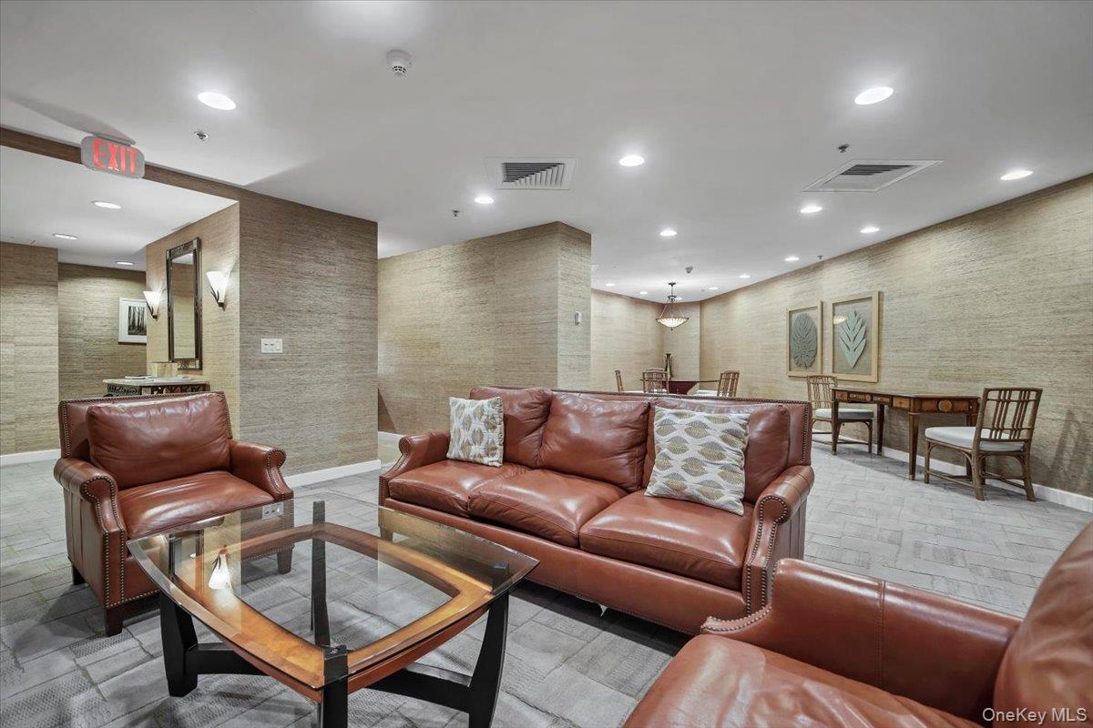 1 Renaissance Square Unit: 12E