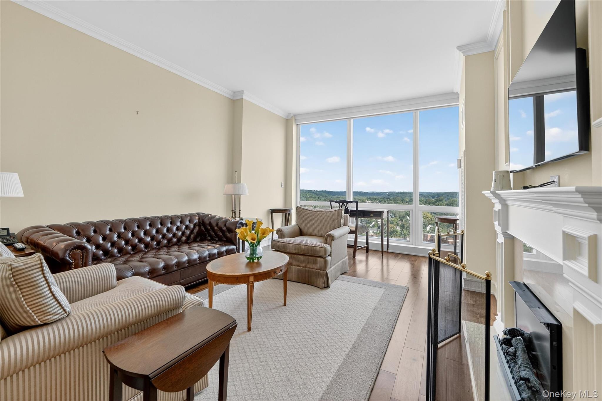 5 Renaissance Square Unit: 23C