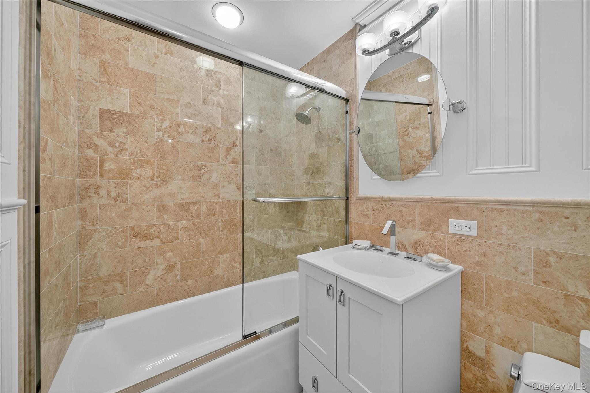 5 Renaissance Square Unit: 23C