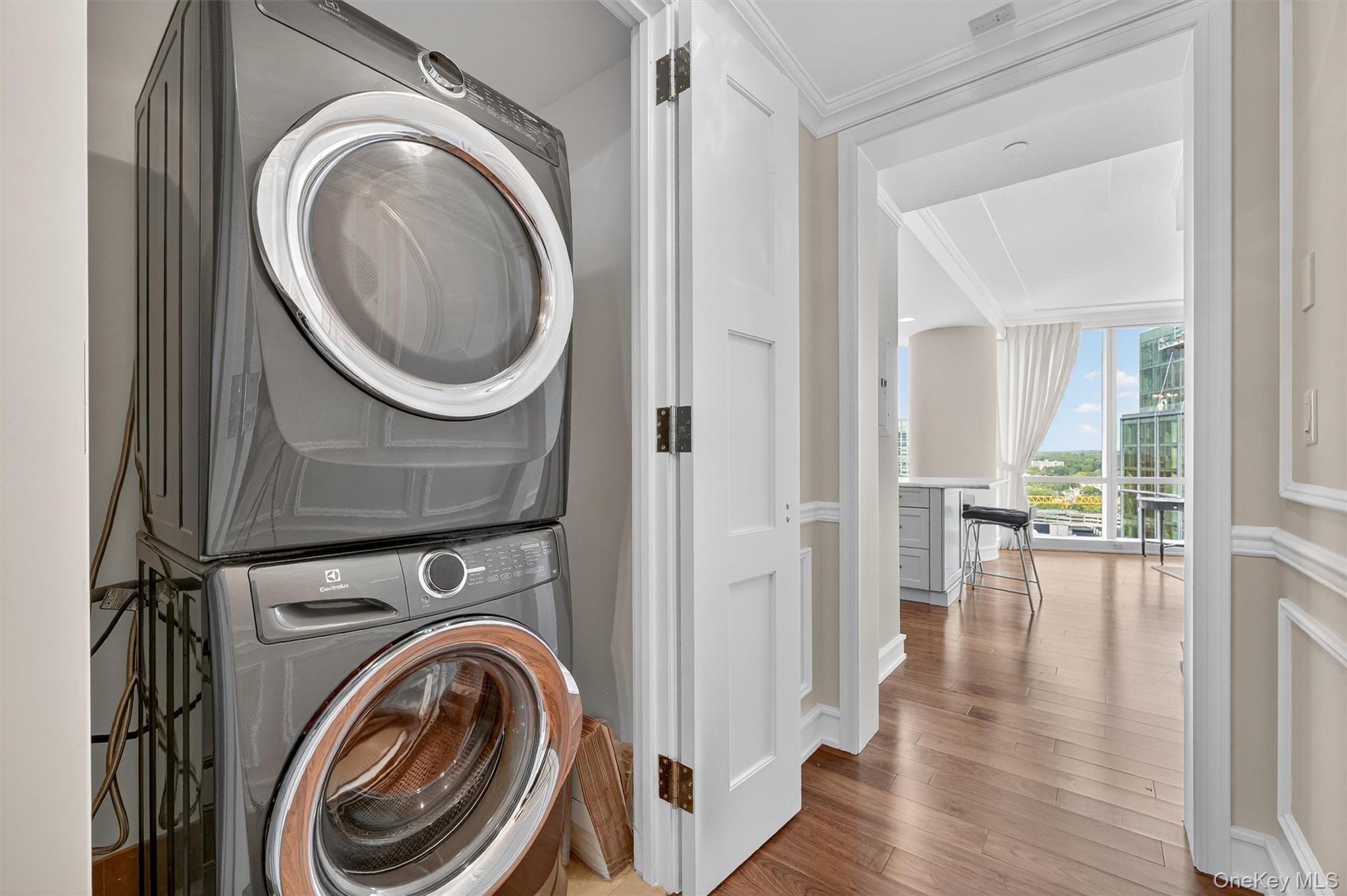 5 Renaissance Square Unit: 23C