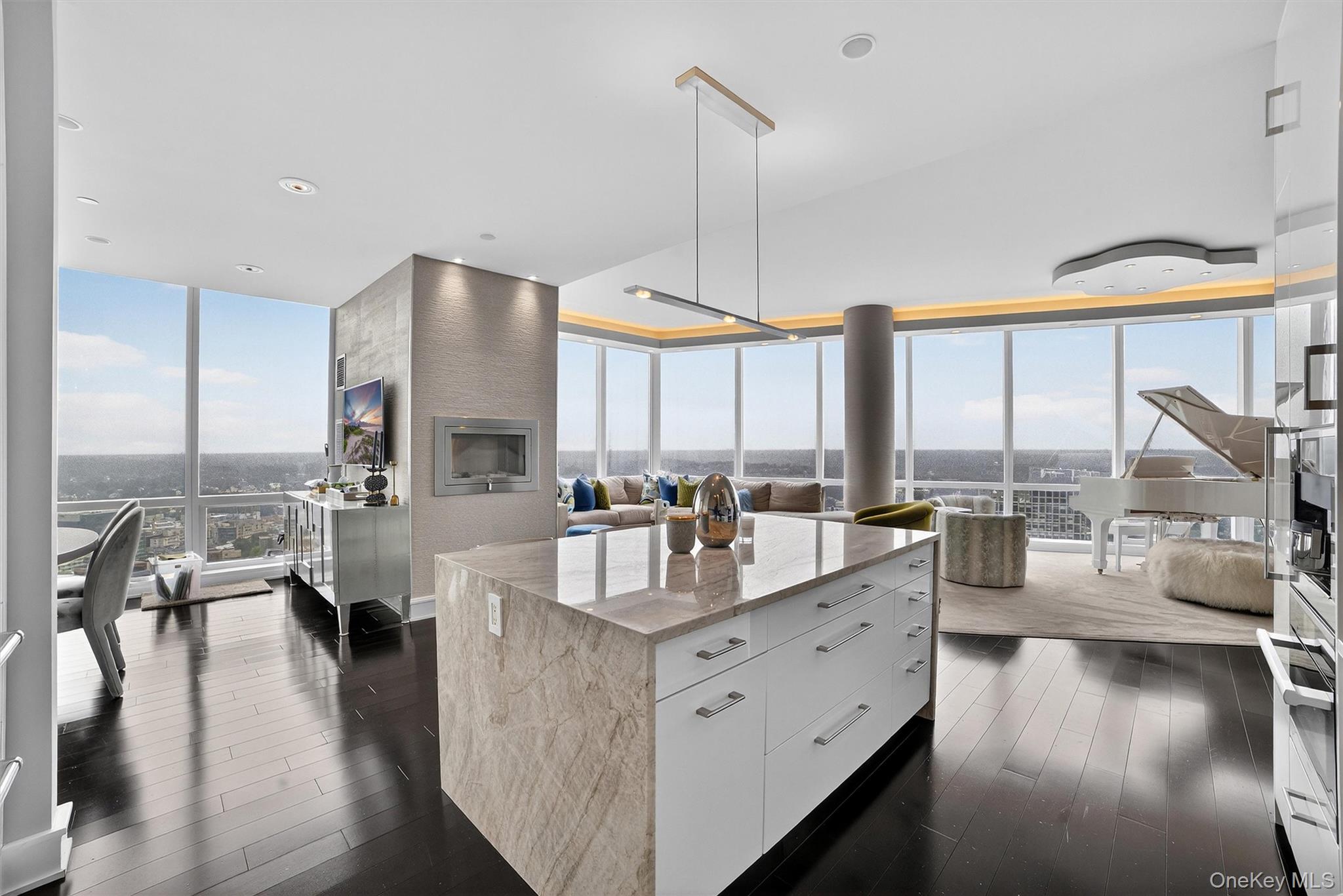 5 Renaissance Square Unit: PH9E