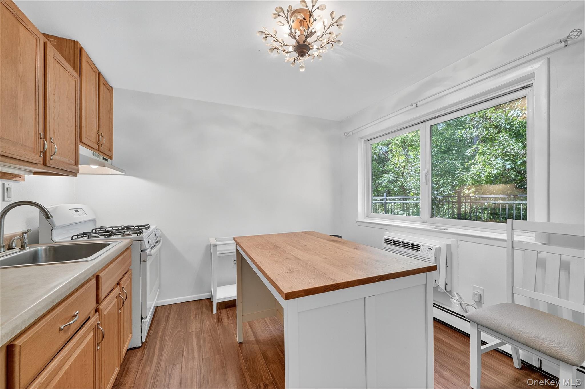 13 Scenic Drive Unit: M