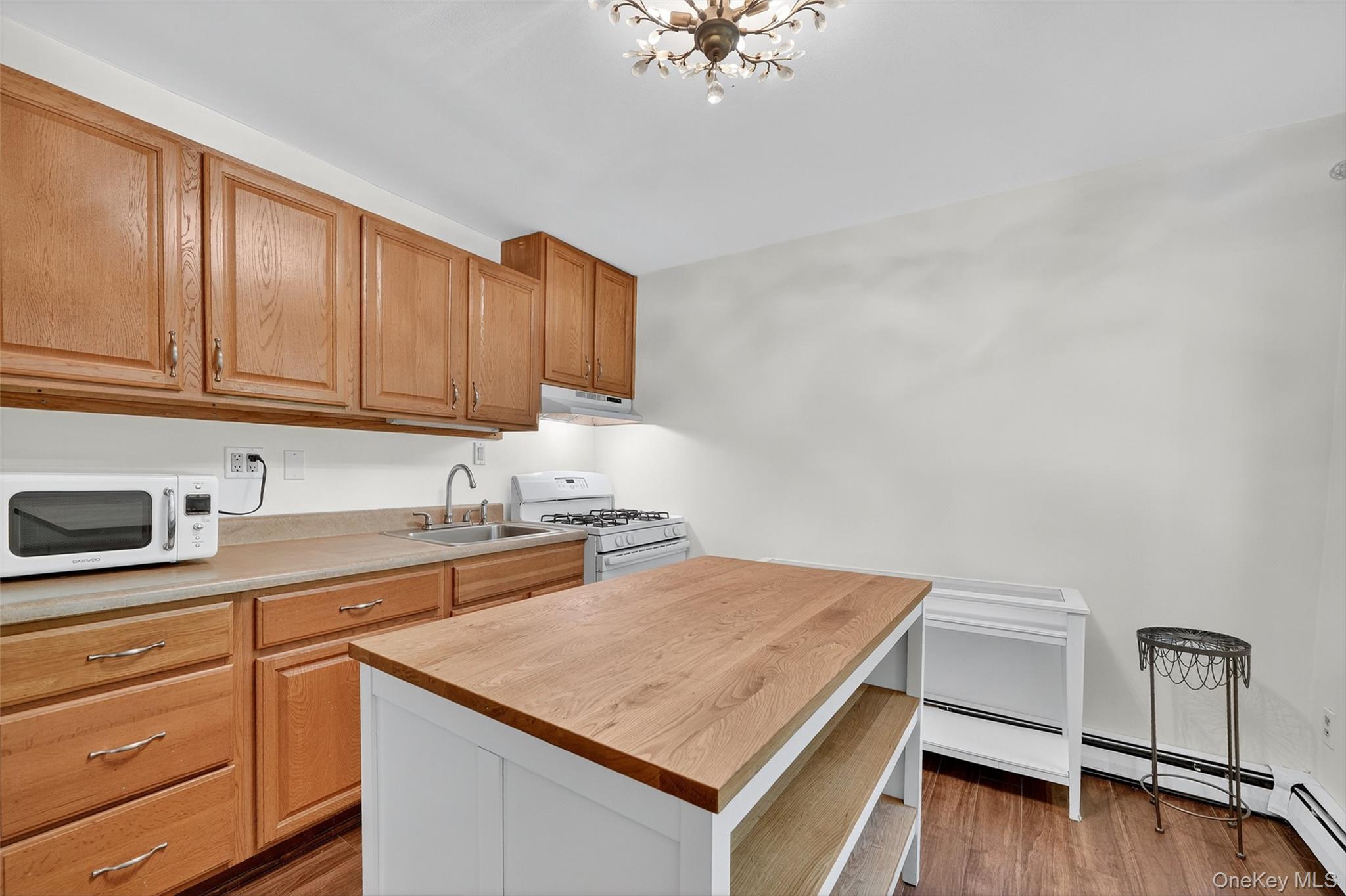 13 Scenic Drive Unit: M