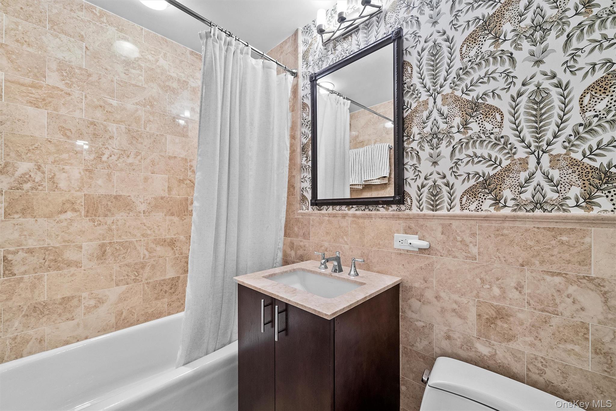 5 Renaissance Square Unit: 19B