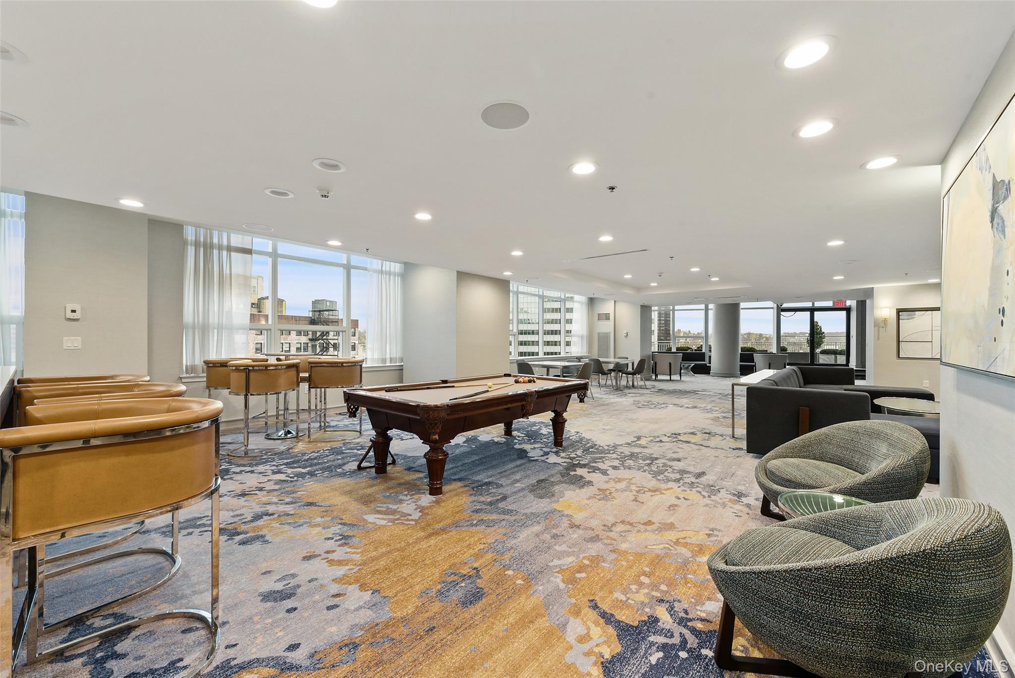 5 Renaissance Square Unit: 17C