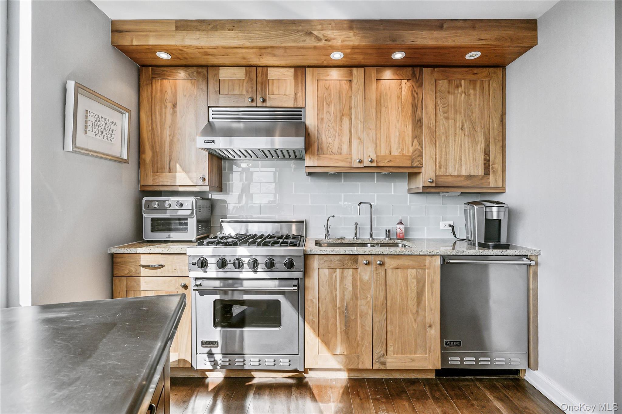 5 Renaissance Square Unit: 28E