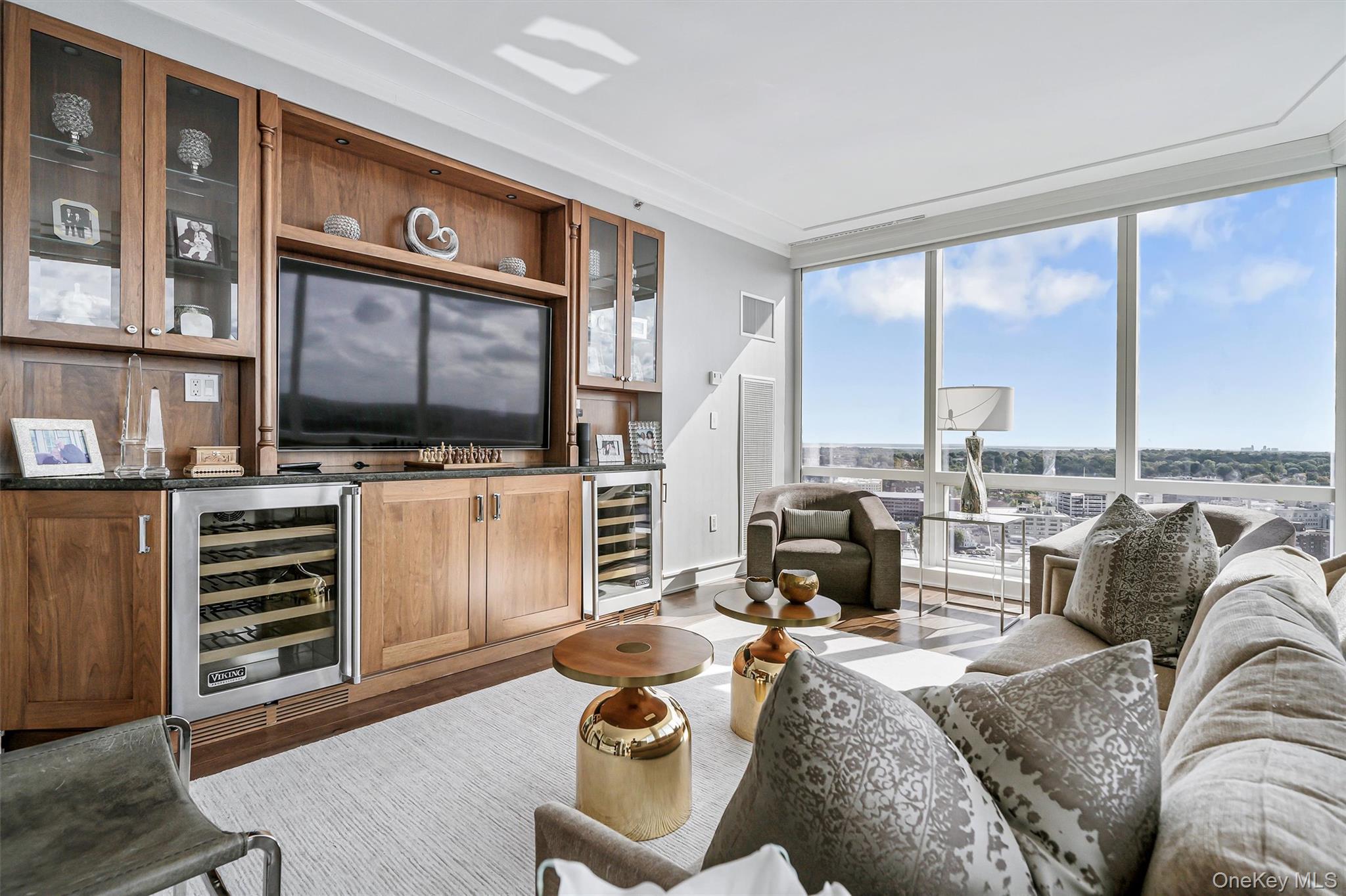 5 Renaissance Square Unit: 28E