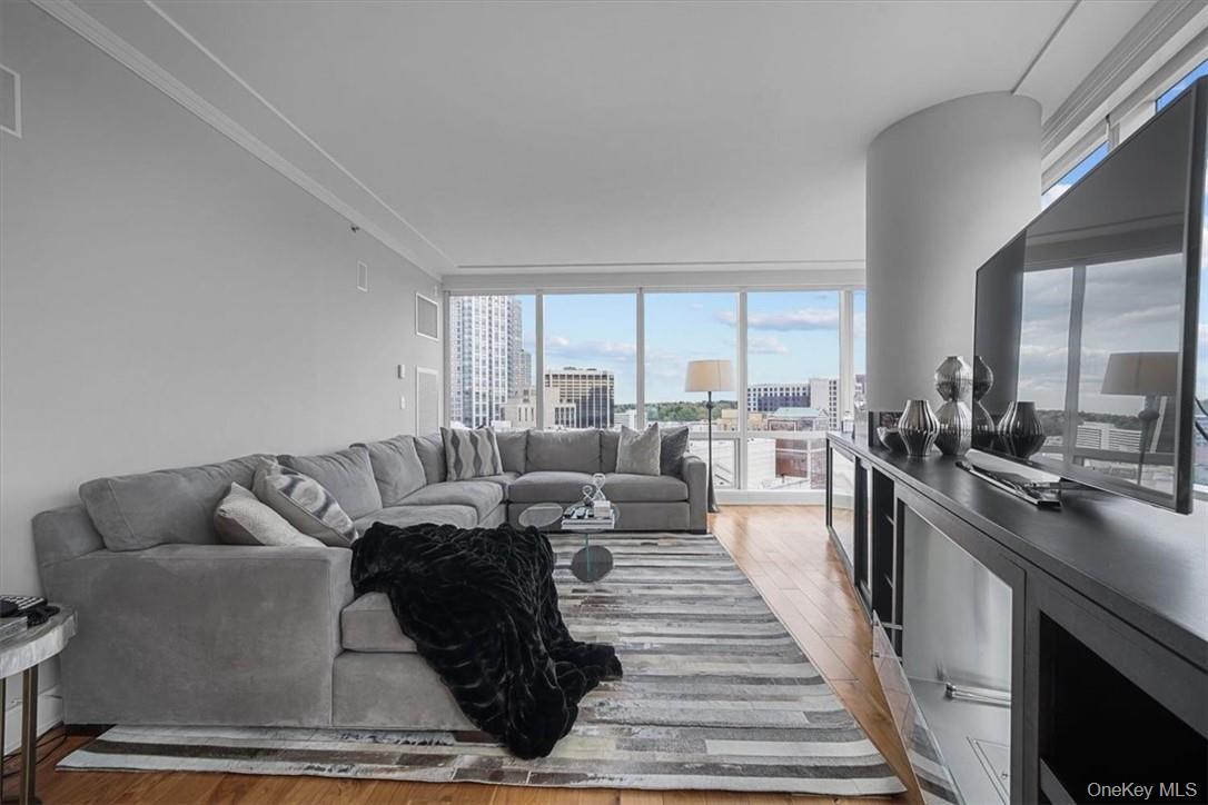 1 Renaissance Square Unit: 14D