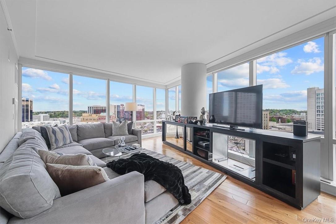 1 Renaissance Square Unit: 14D