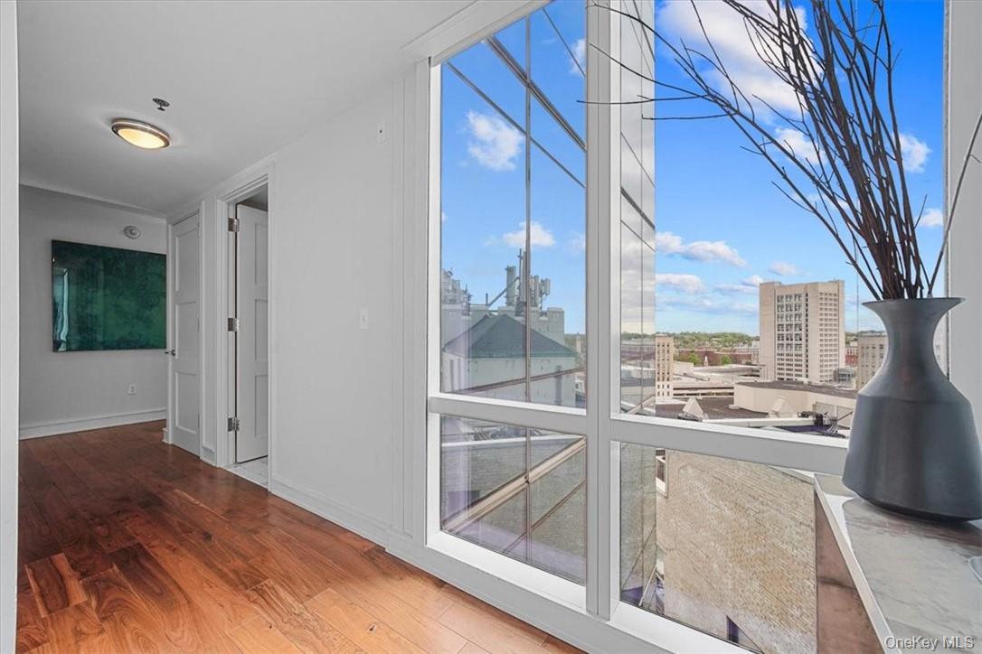 1 Renaissance Square Unit: 14D