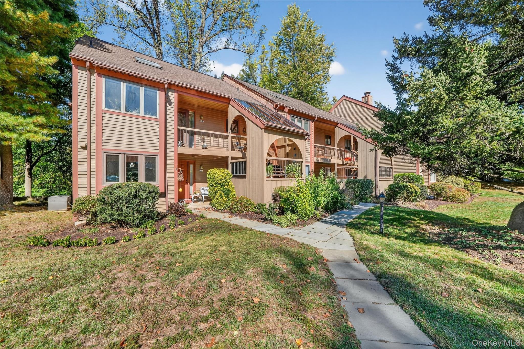 101 Eagle Bay Drive Unit: 101