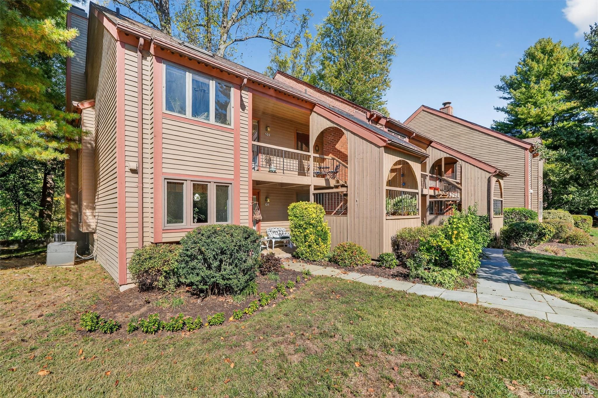 101 Eagle Bay Drive Unit: 101