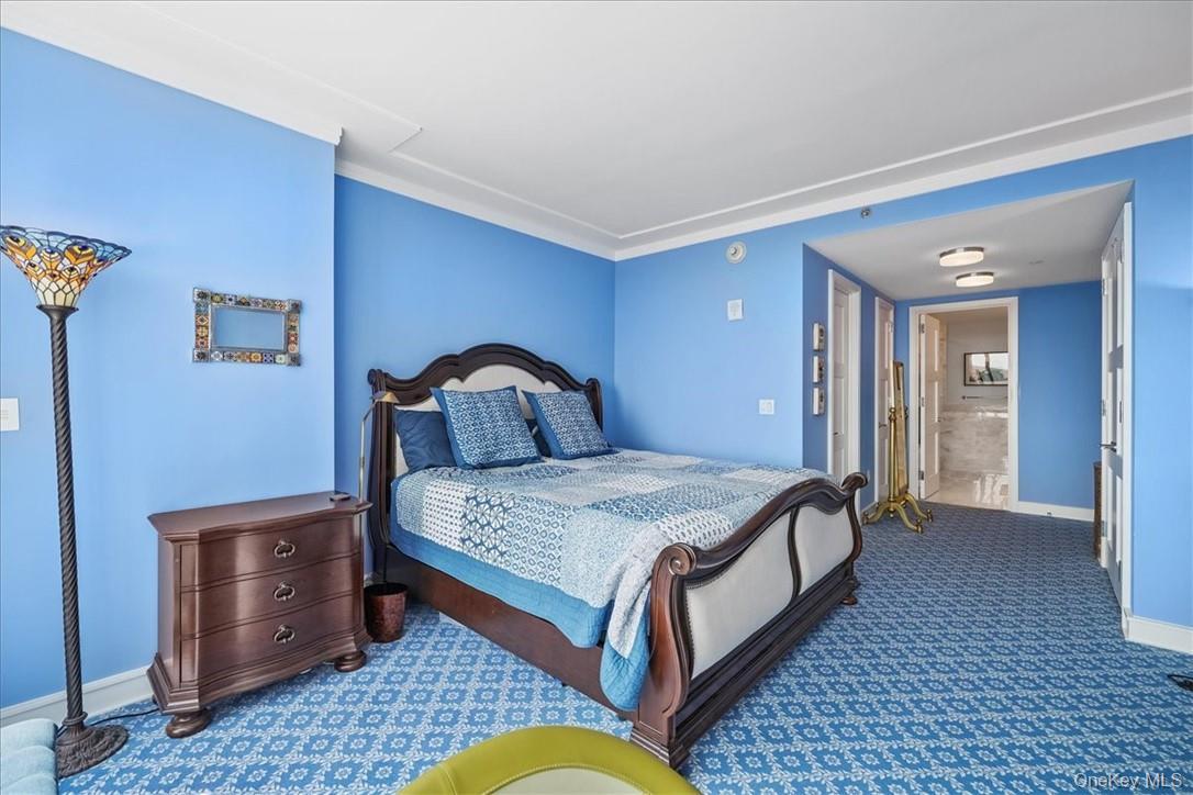 5 Renaissance Square Unit: 28G