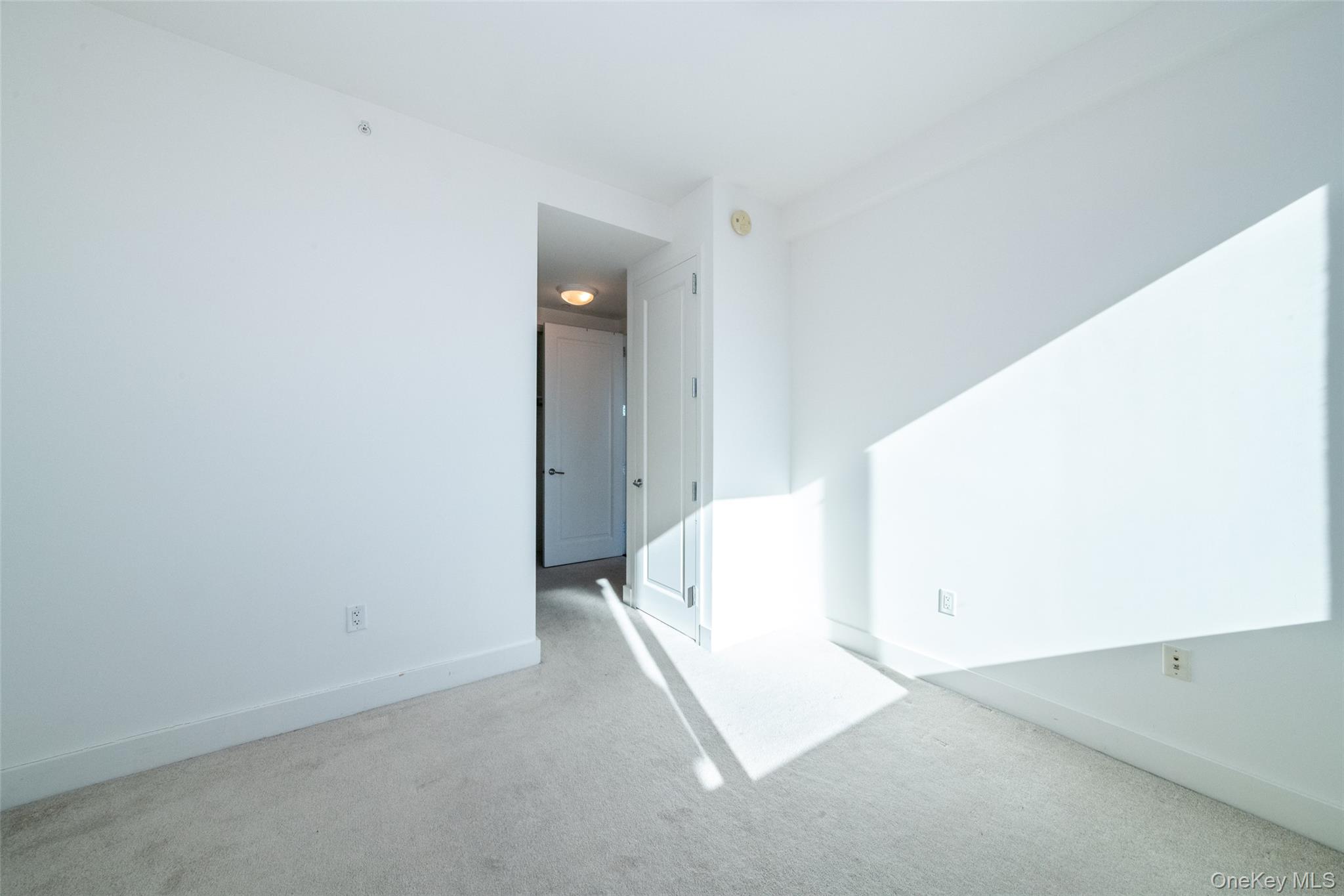 175 Huguenot Street Unit: 1402