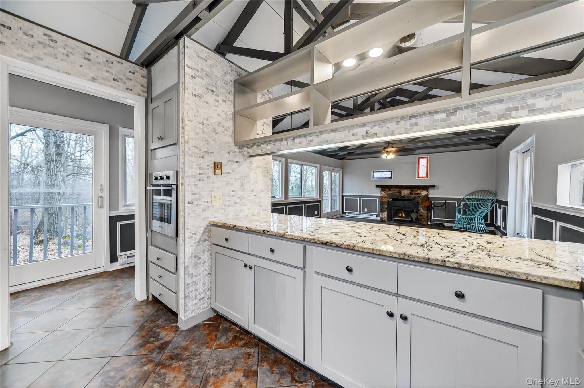 98 Mount Airy Road S