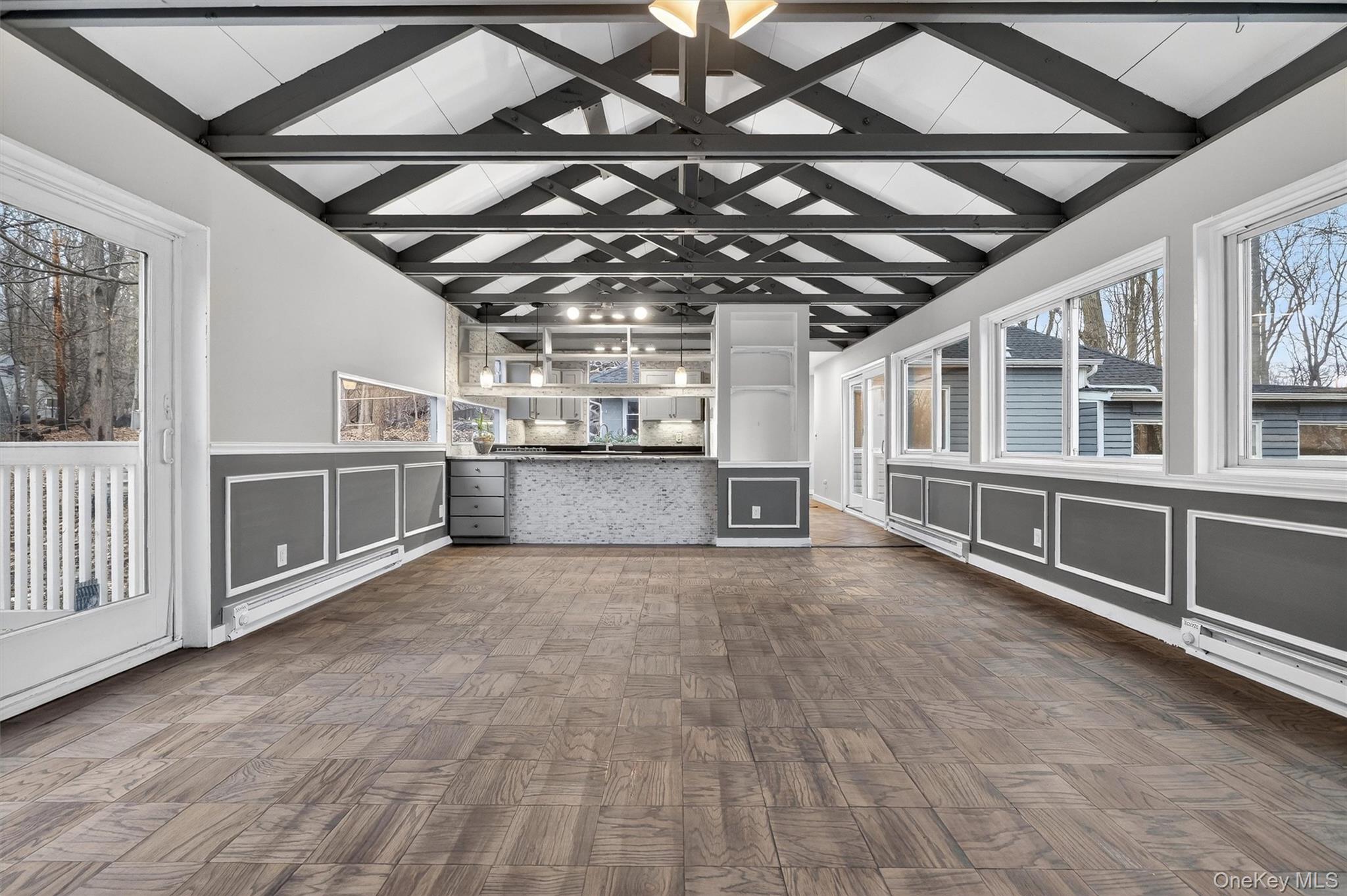 98 Mount Airy Road S