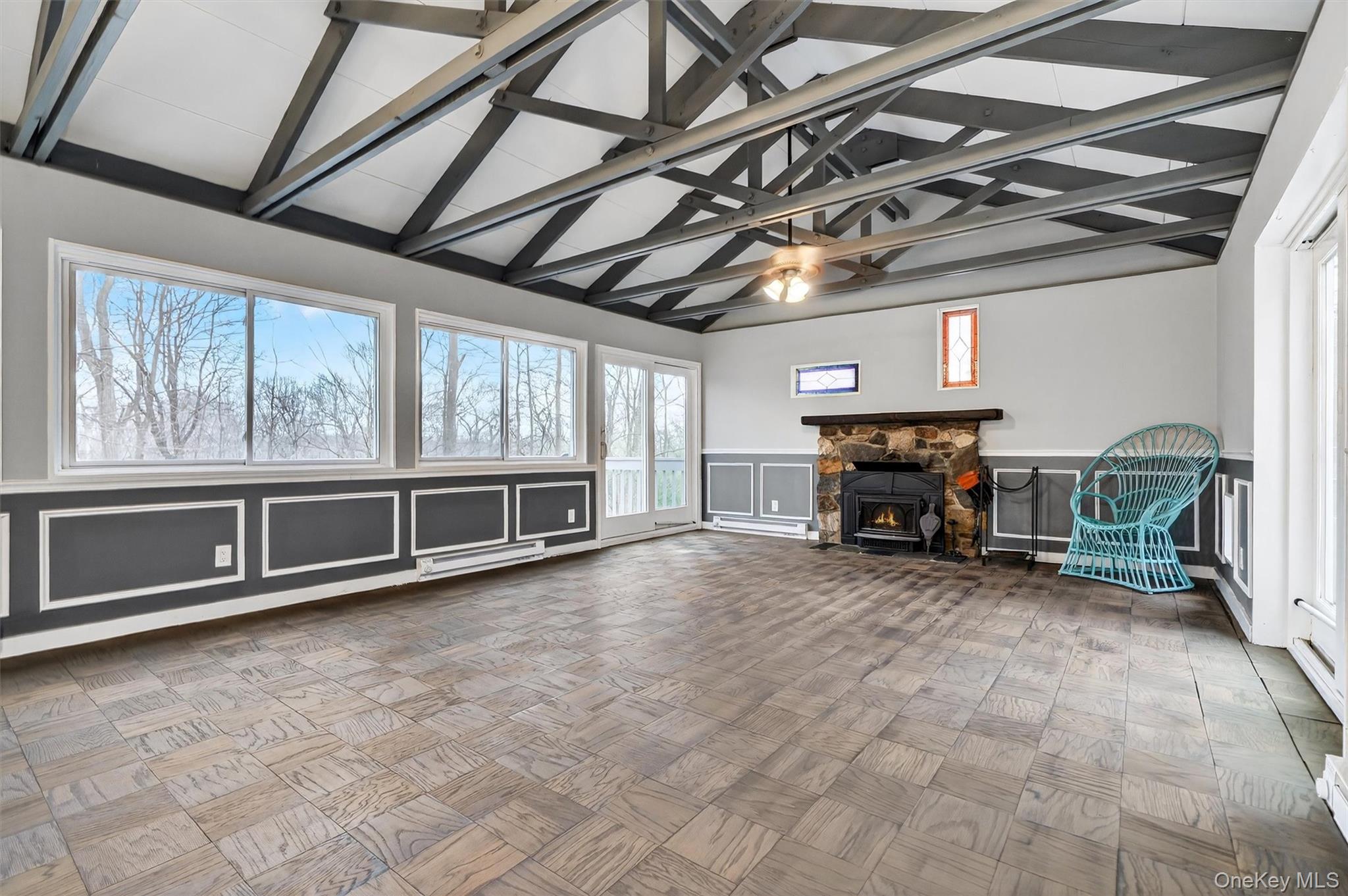 98 Mount Airy Road S