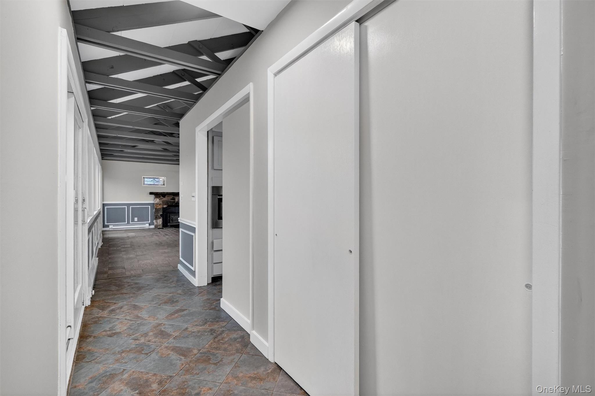 98 Mount Airy Road S