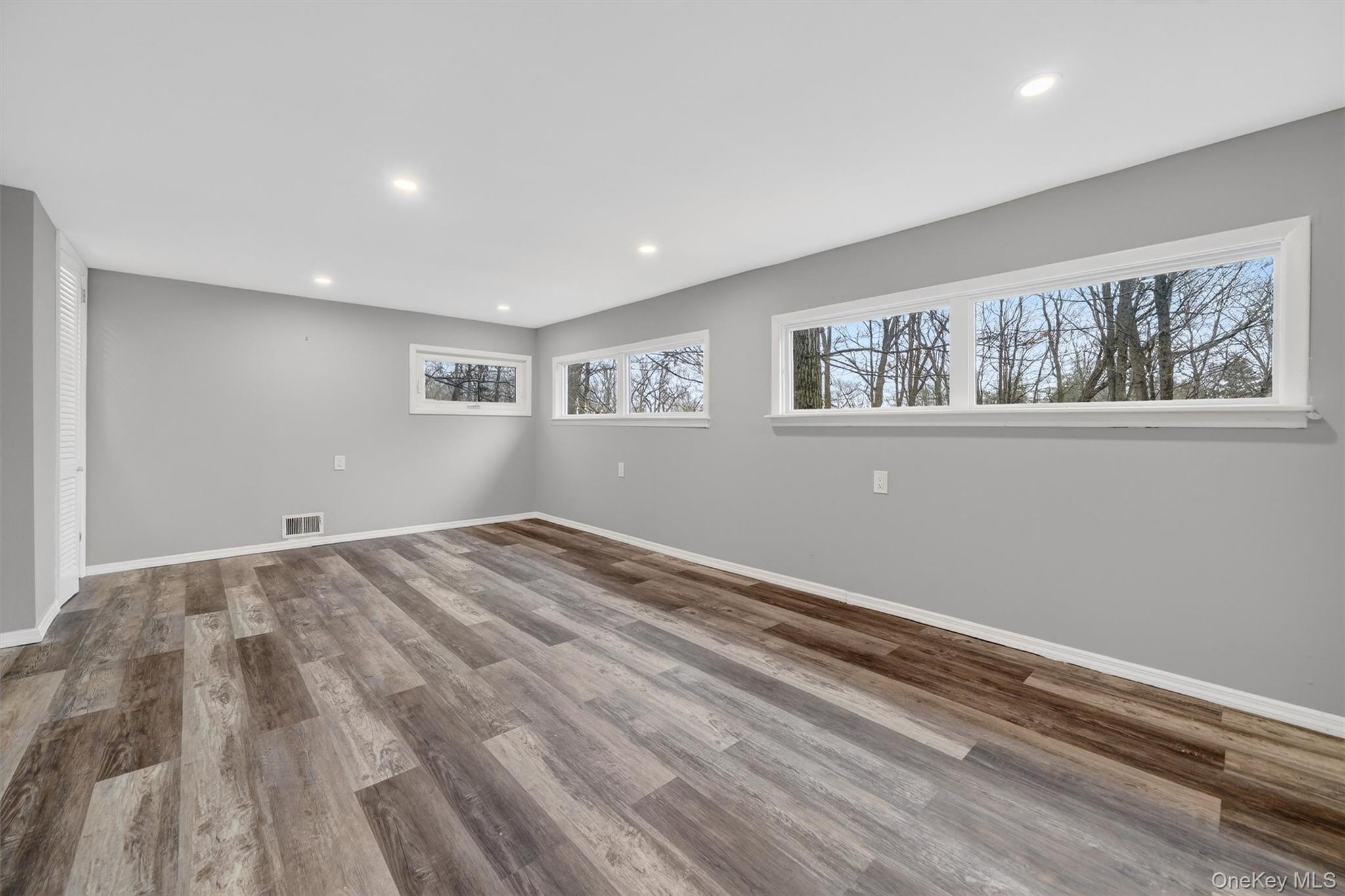 98 Mount Airy Road S