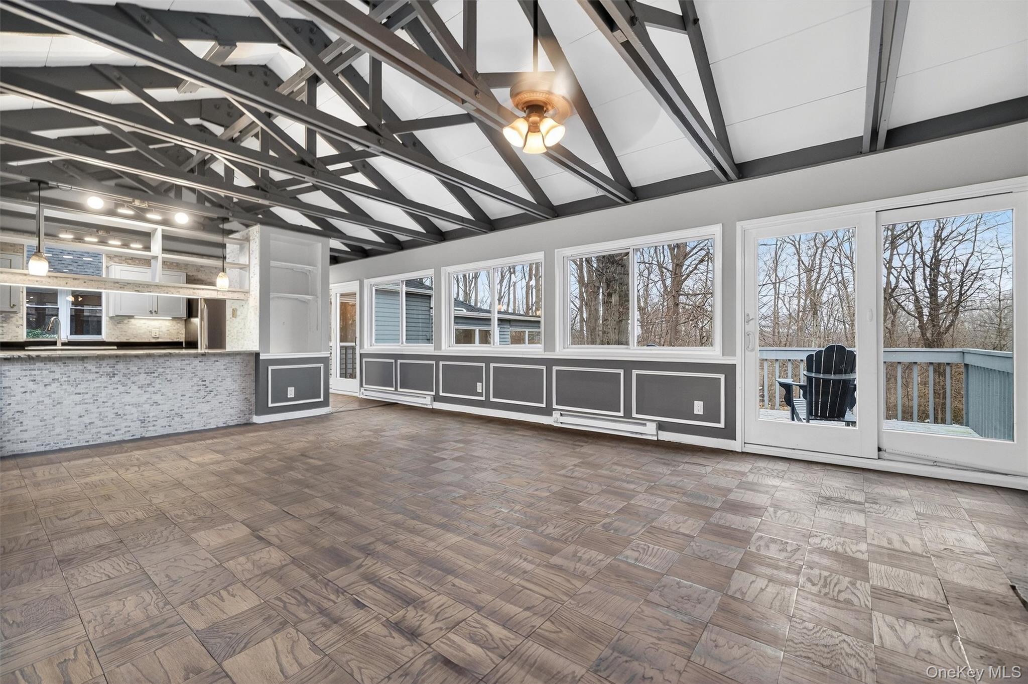 98 Mount Airy Road S