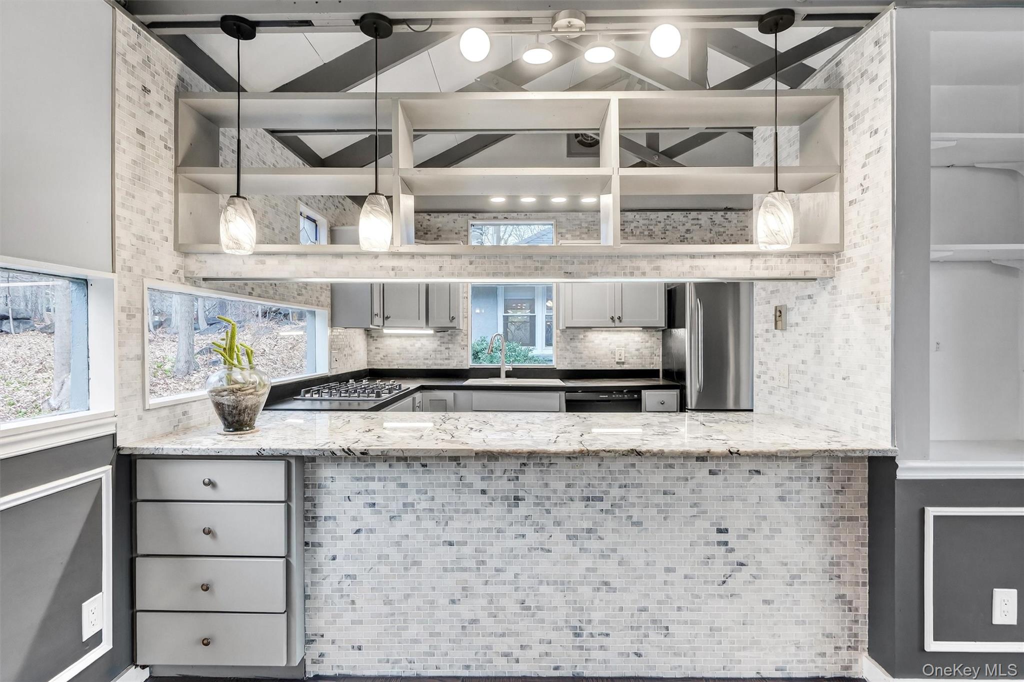 98 Mount Airy Road S