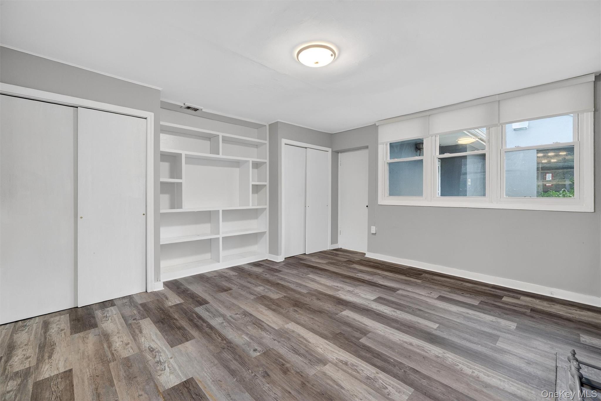 98 Mount Airy Road S