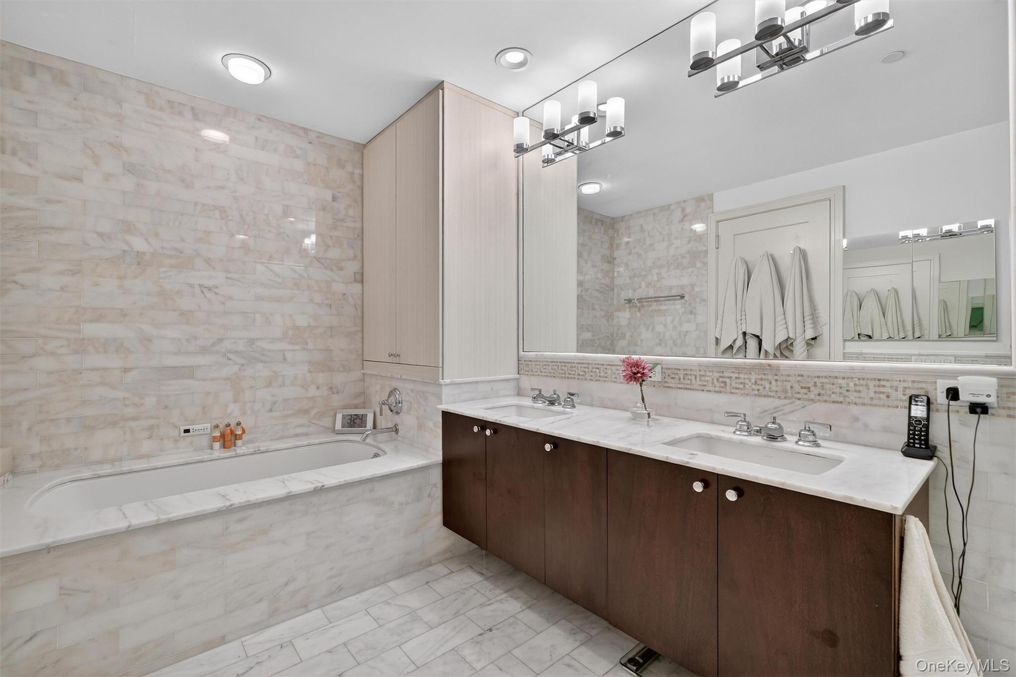 5 Renaissance Square Unit: PH6C