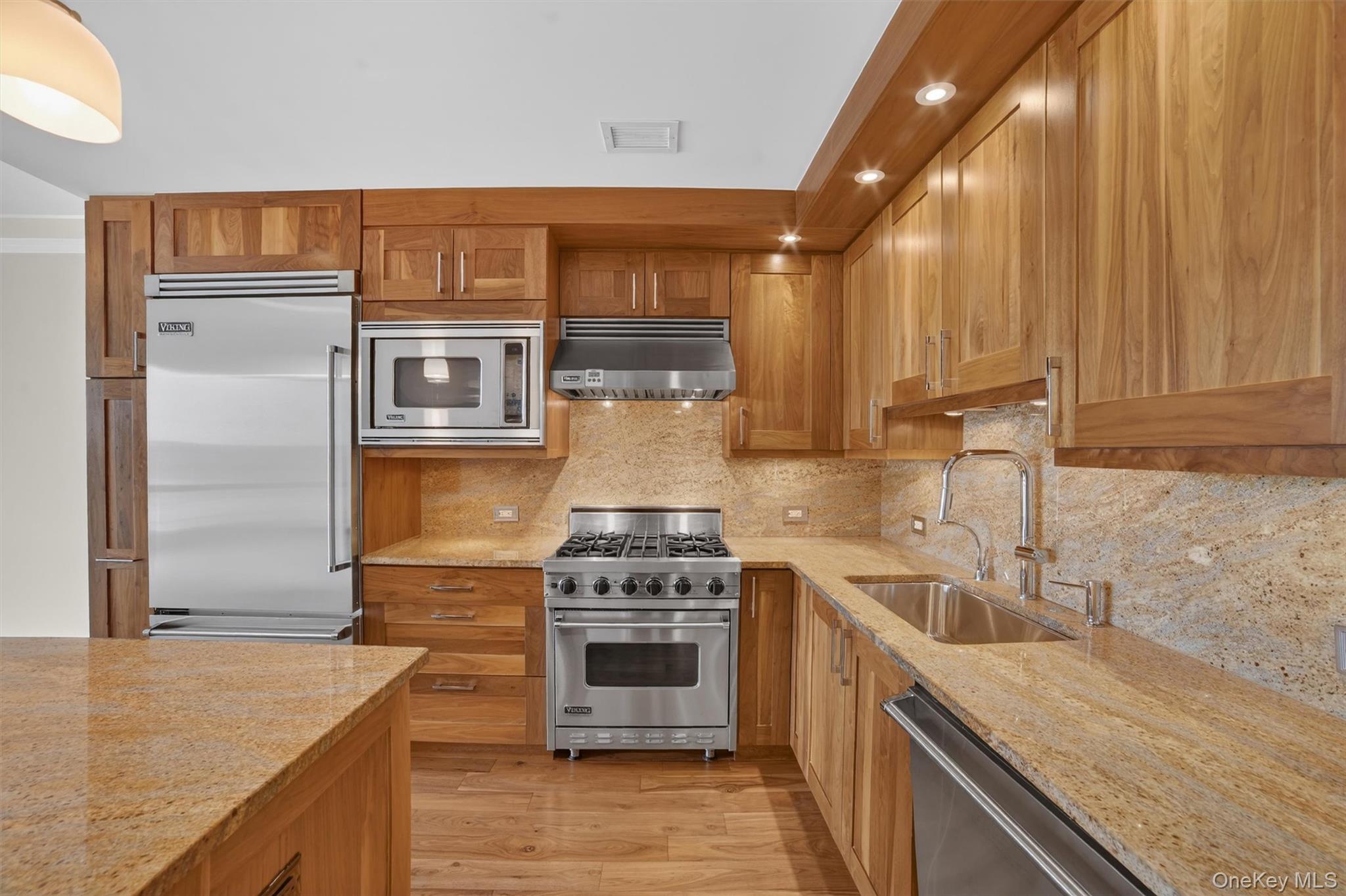 5 Renaissance Square Unit: 19B