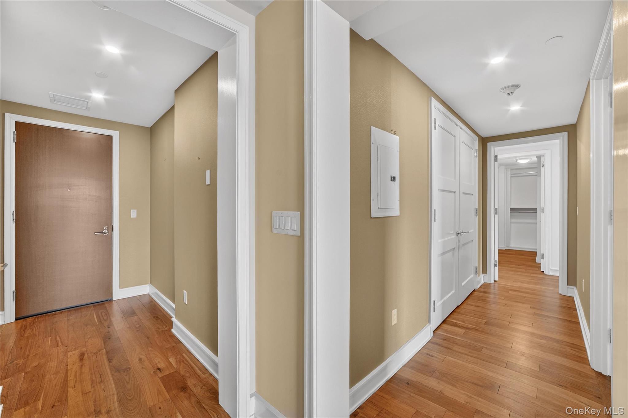 5 Renaissance Square Unit: 19B