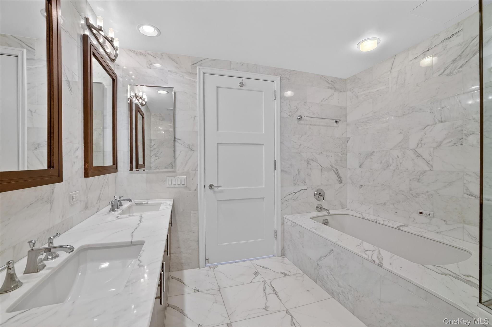 5 Renaissance Square Unit: 19B