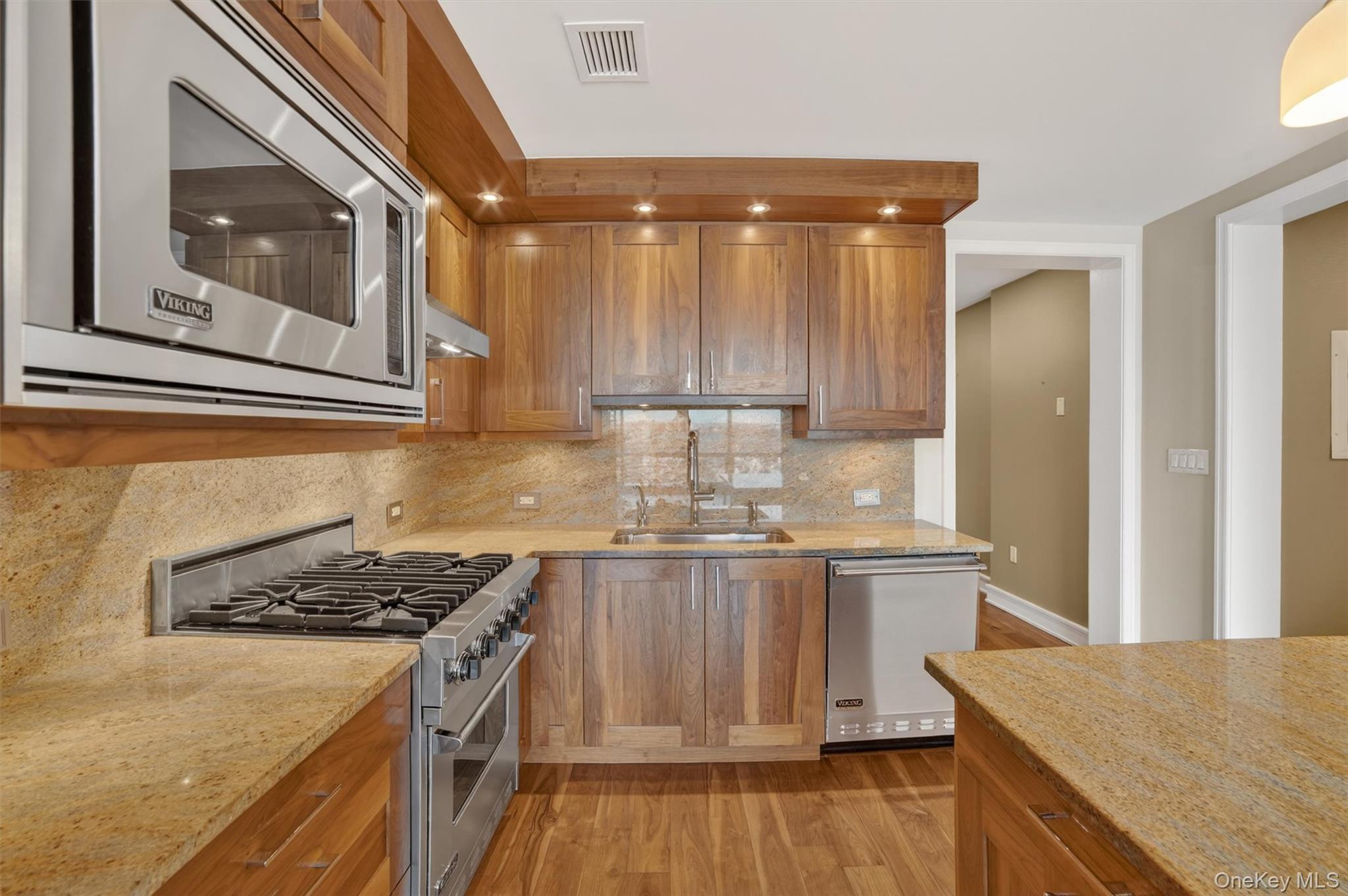 5 Renaissance Square Unit: 19B