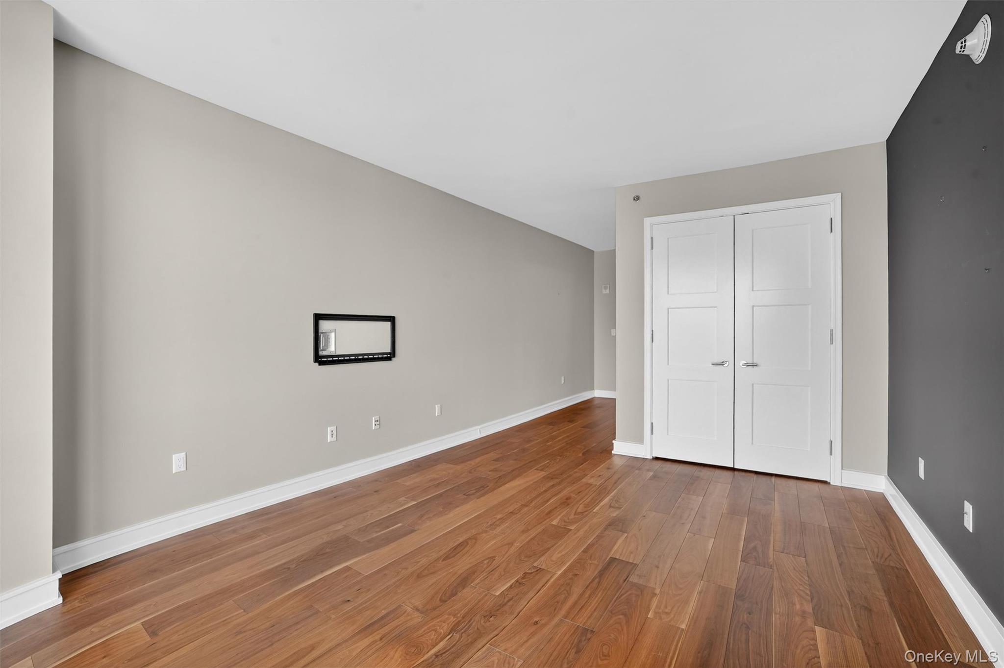 5 Renaissance Square Unit: 19B