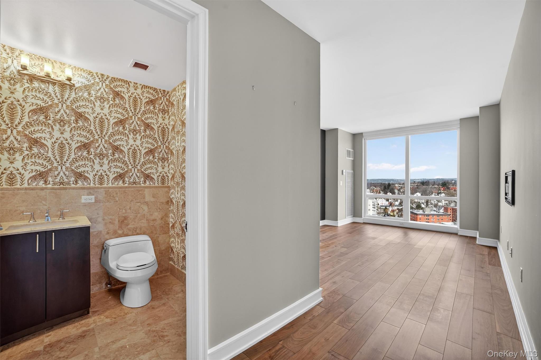 5 Renaissance Square Unit: 19B